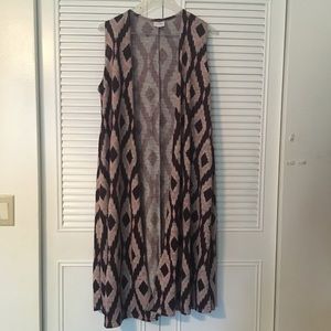 LulaRoe “Joy” sleeveless vest/cardigan